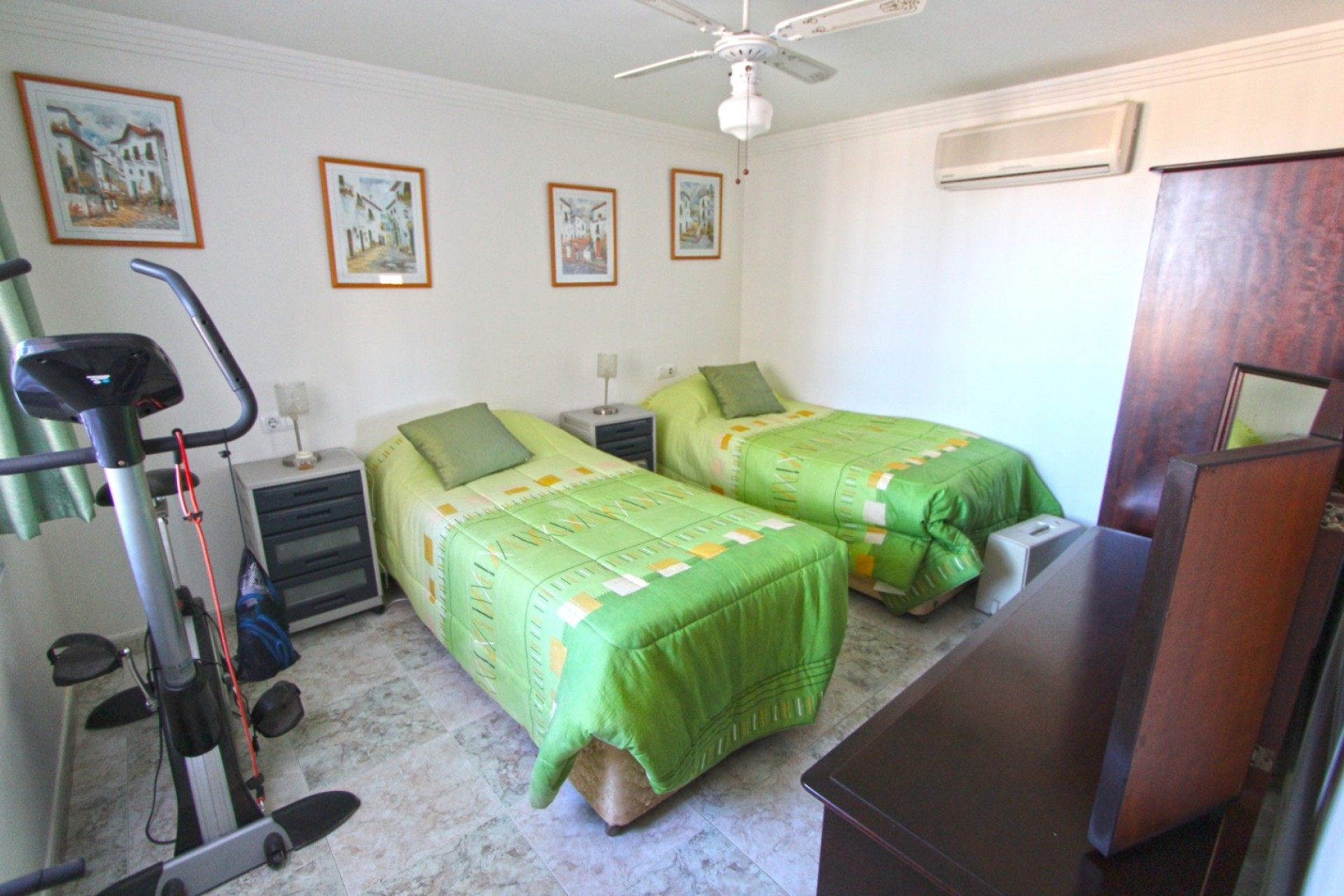Sale - Villa -
El Ràfol d' Almúnia