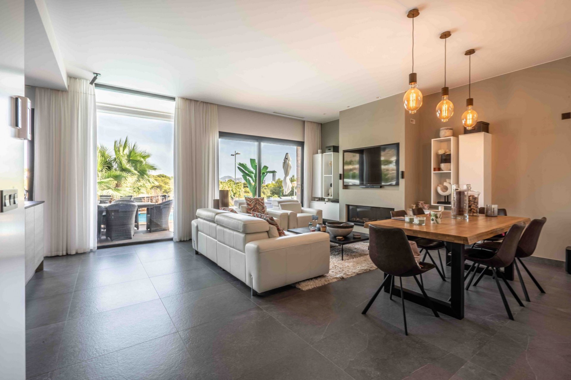 Sale - Villa -
Finestrat