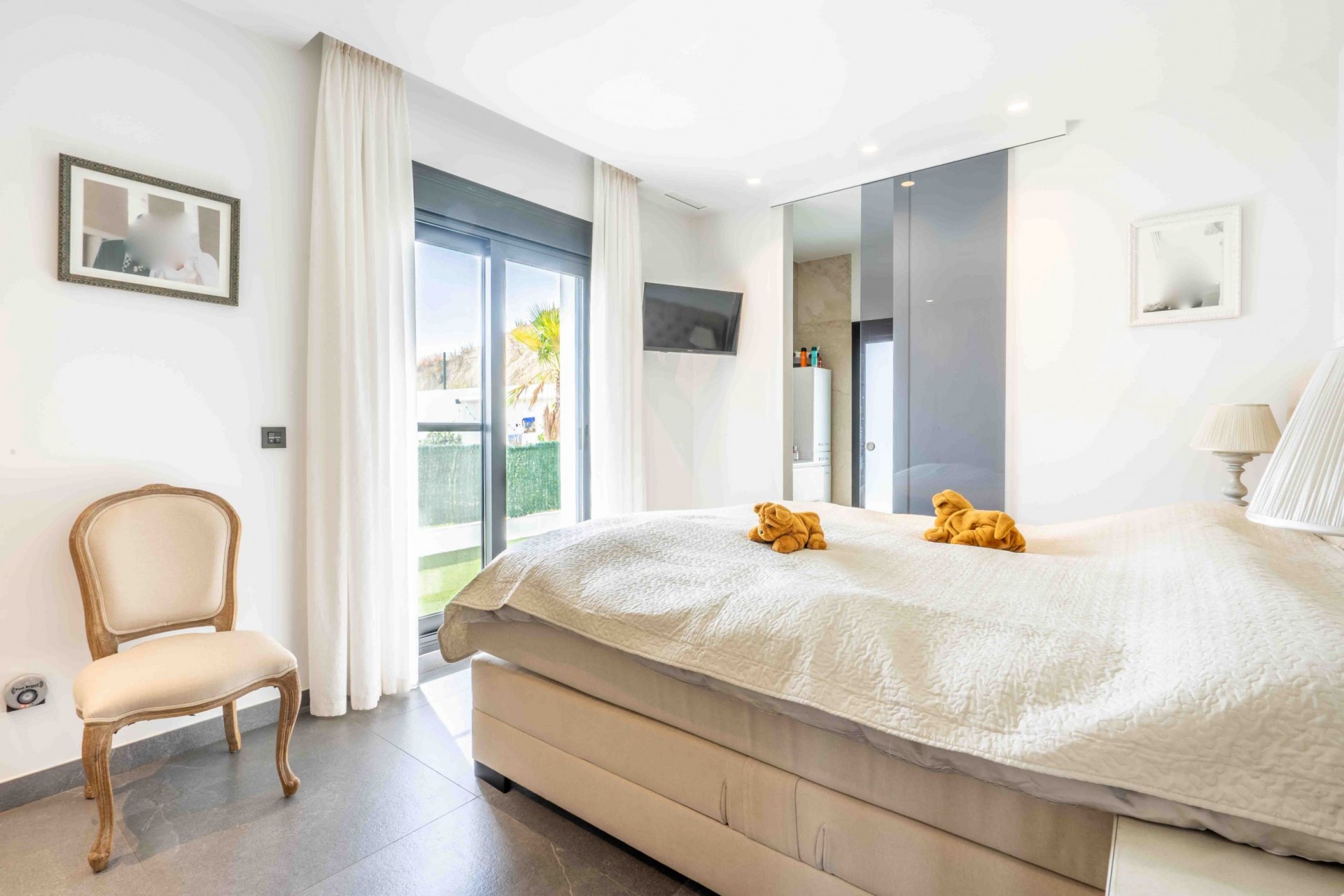 Sale - Villa -
Finestrat