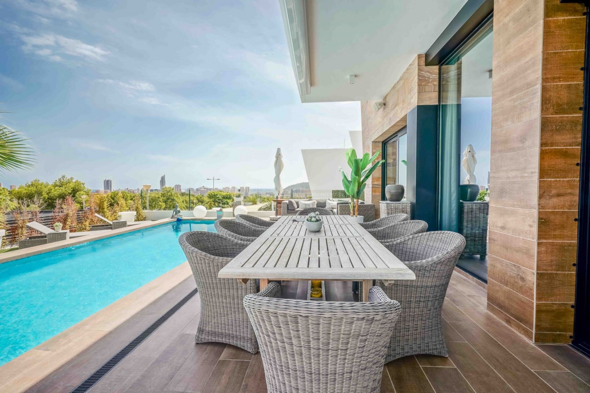 Sale - Villa -
Finestrat