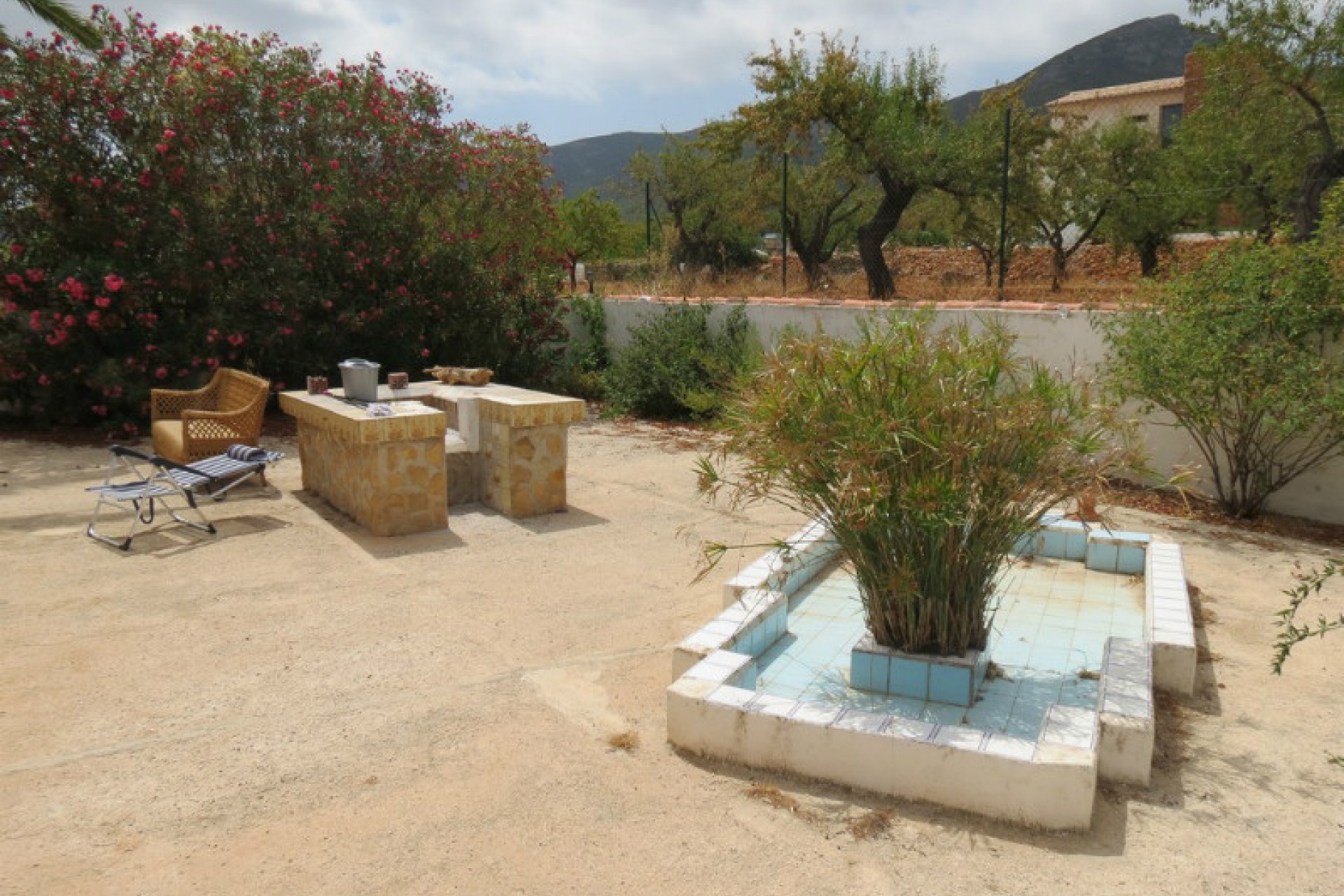 Sale - Villa -
Jalon