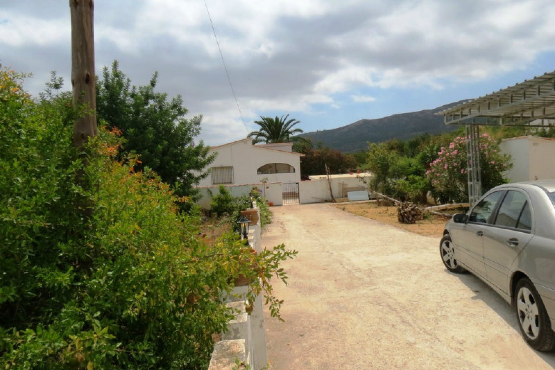 Sale - Villa -
Jalon