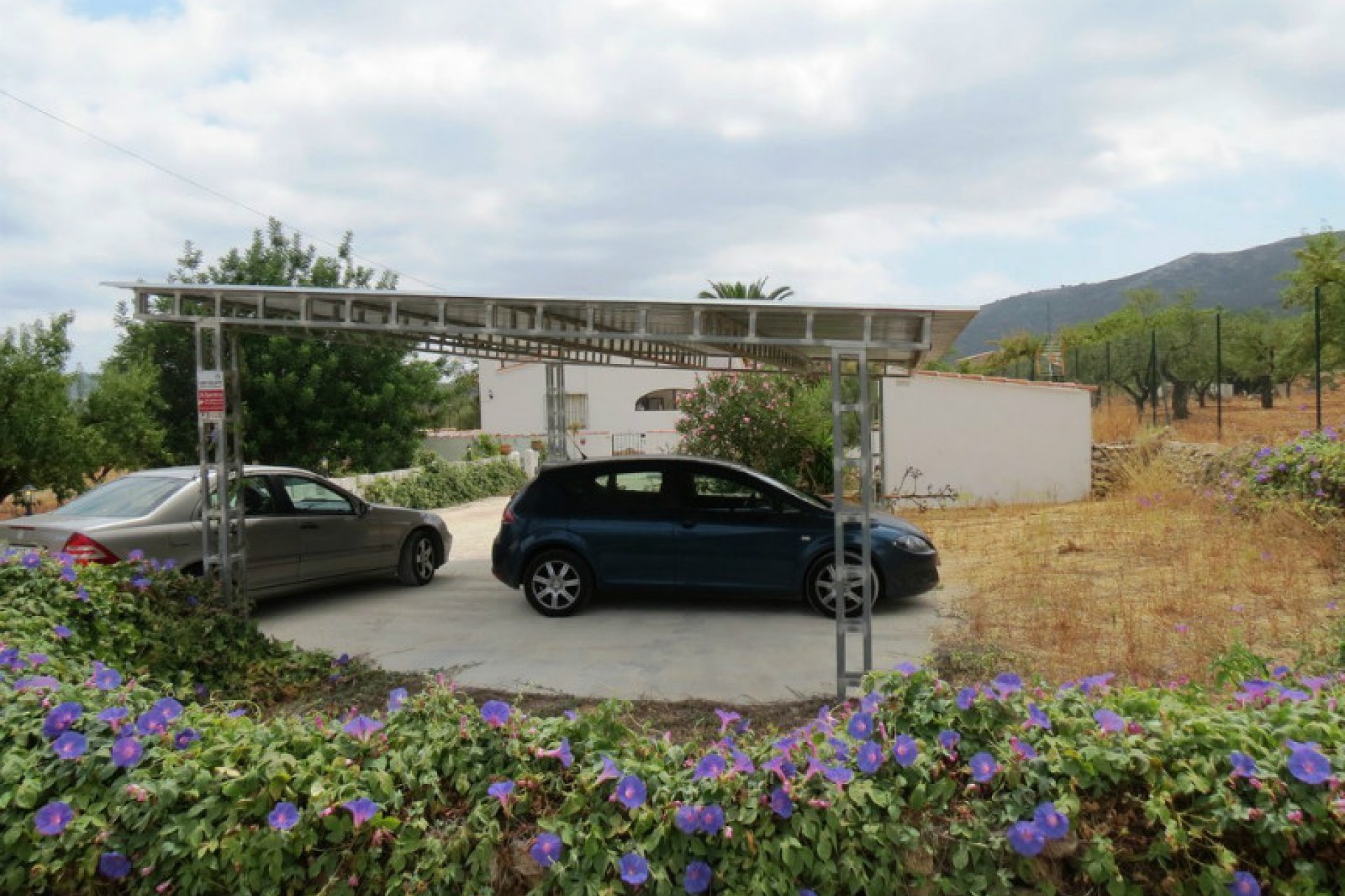 Sale - Villa -
Jalon