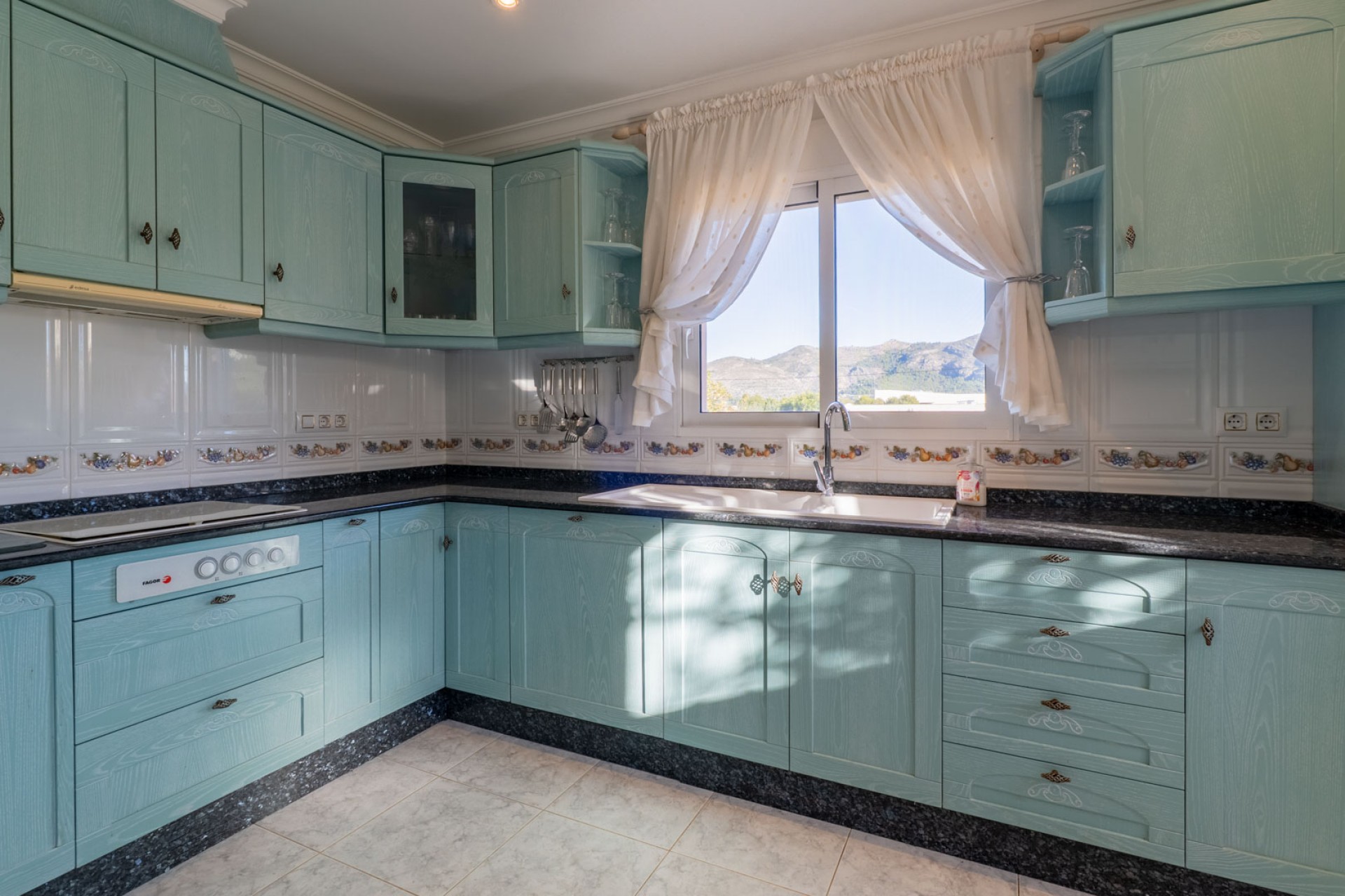 Sale - Villa -
Jalon