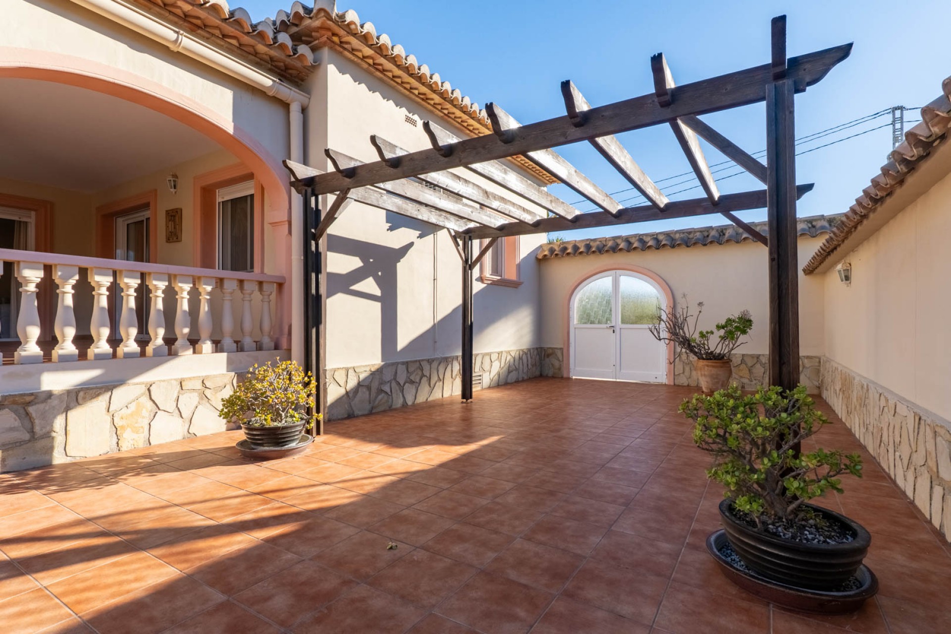 Sale - Villa -
Jalon
