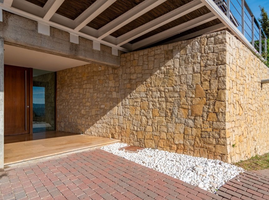 Sale - Villa -
Javea - La Corona