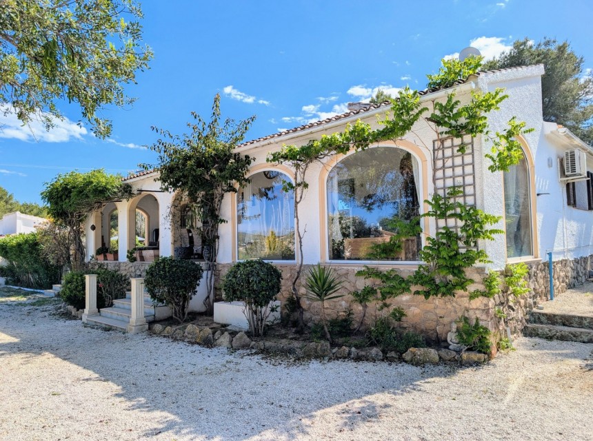 Sale - Villa -
Javea - La Lluca