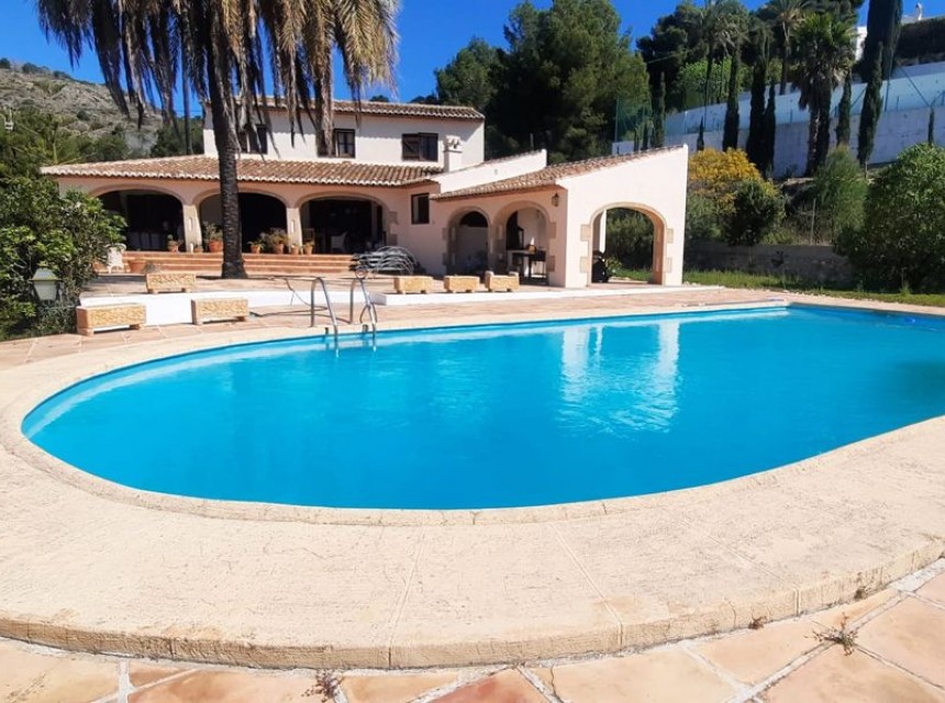 Sale - Villa -
Javea - Montgo