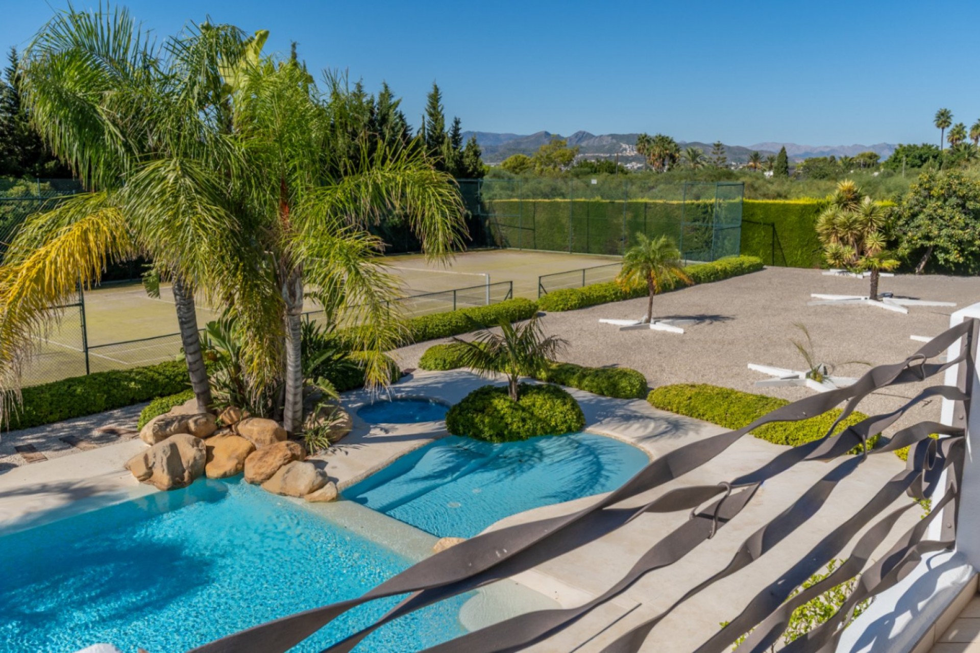 Sale - Villa -
Javea - Montgo