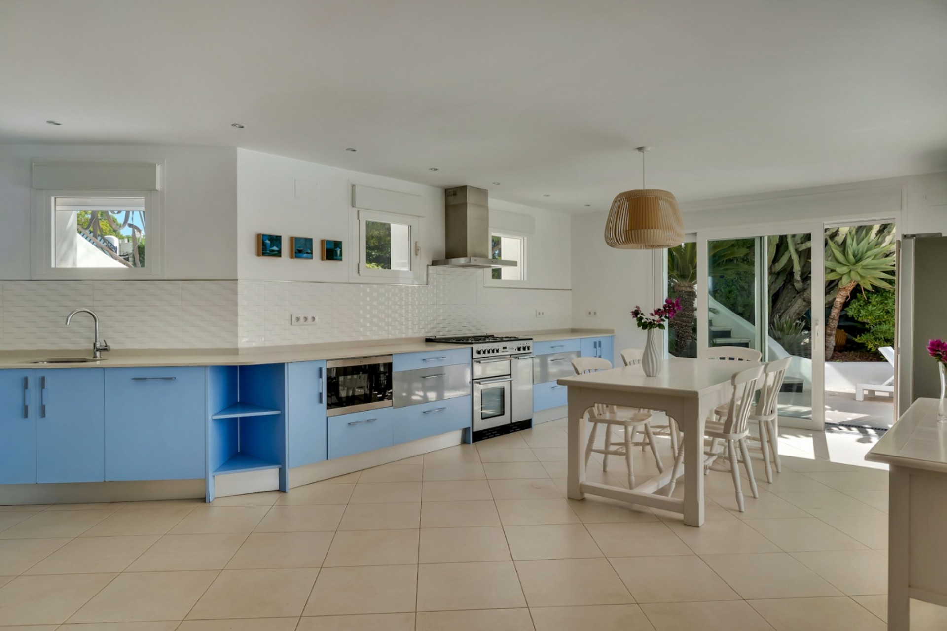 Sale - Villa -
Javea - Montgo