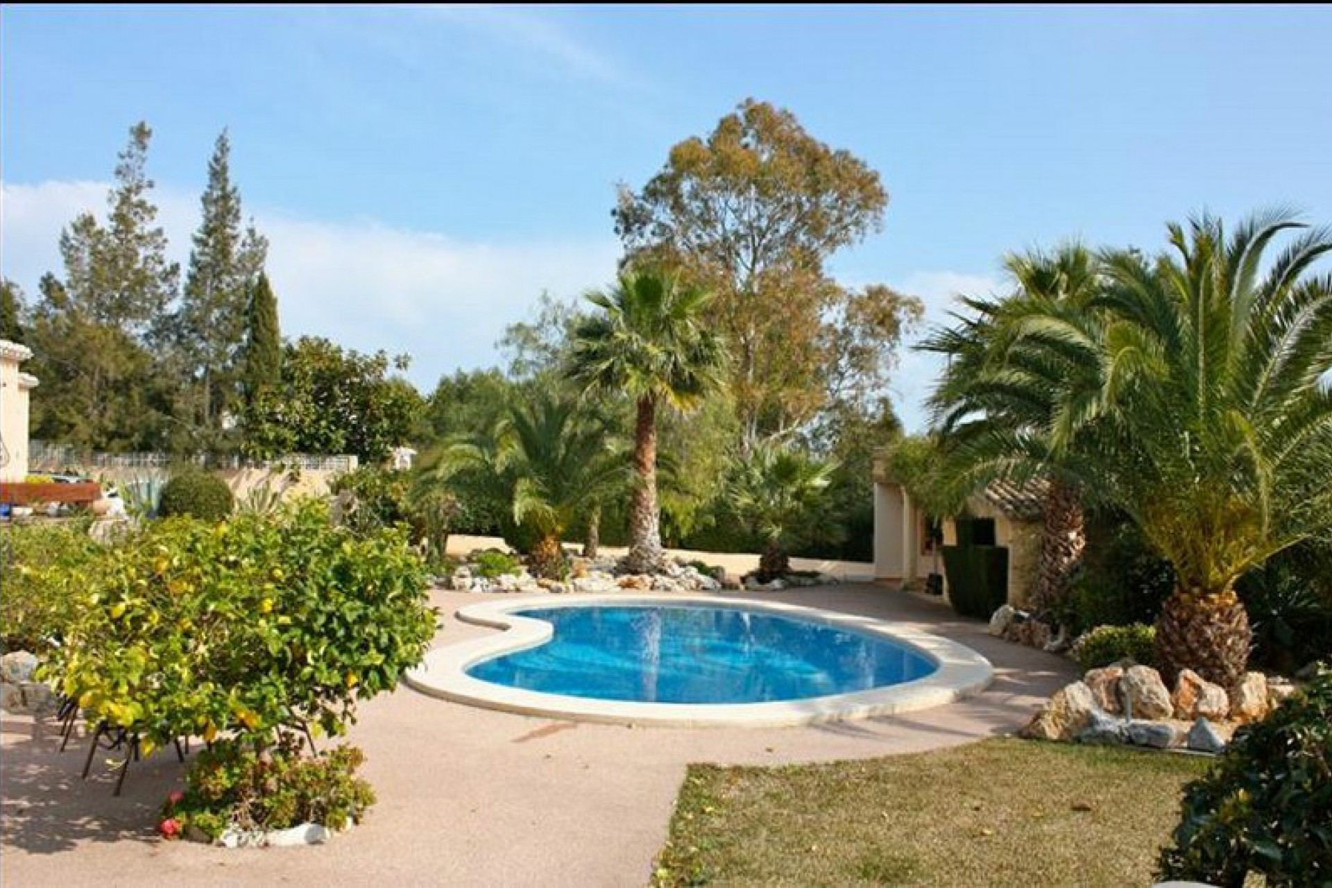 Sale - Villa -
Javea