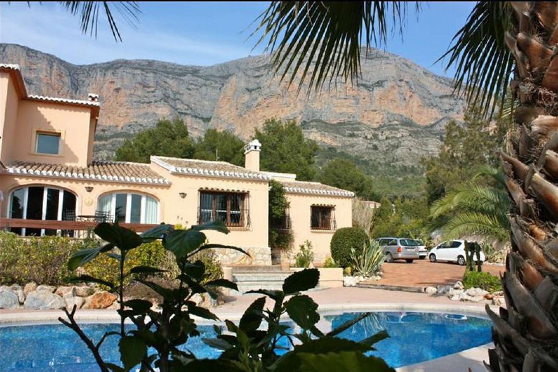 Sale - Villa -
Javea