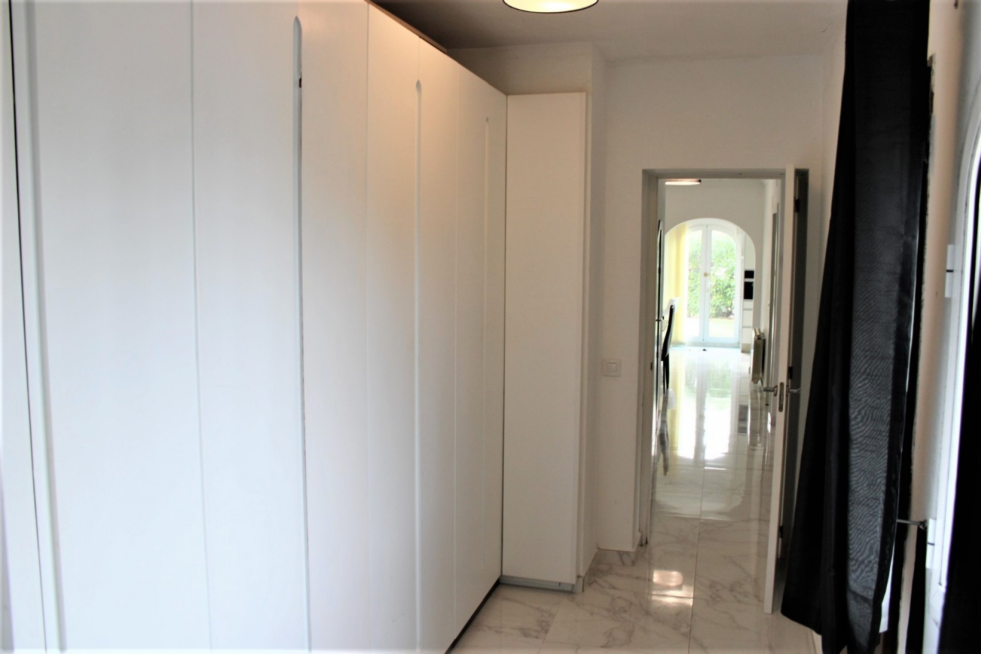 Sale - Villa -
Javea