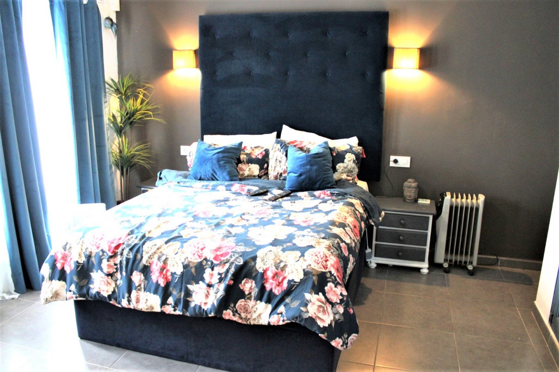 Sale - Villa -
Javea