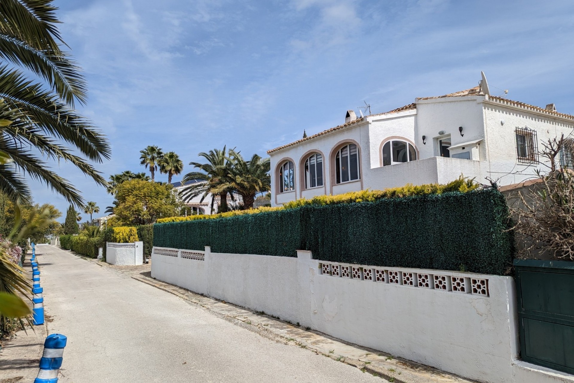 Sale - Villa -
Javea