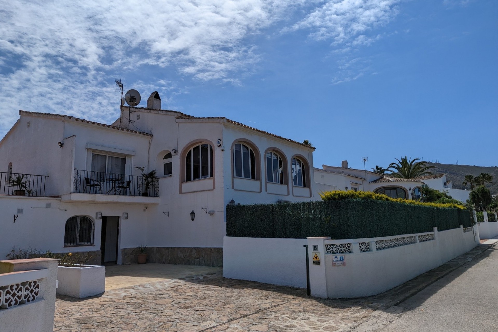 Sale - Villa -
Javea