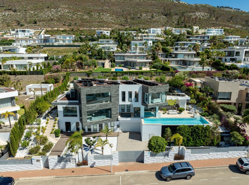 Sale - Villa -
Javea