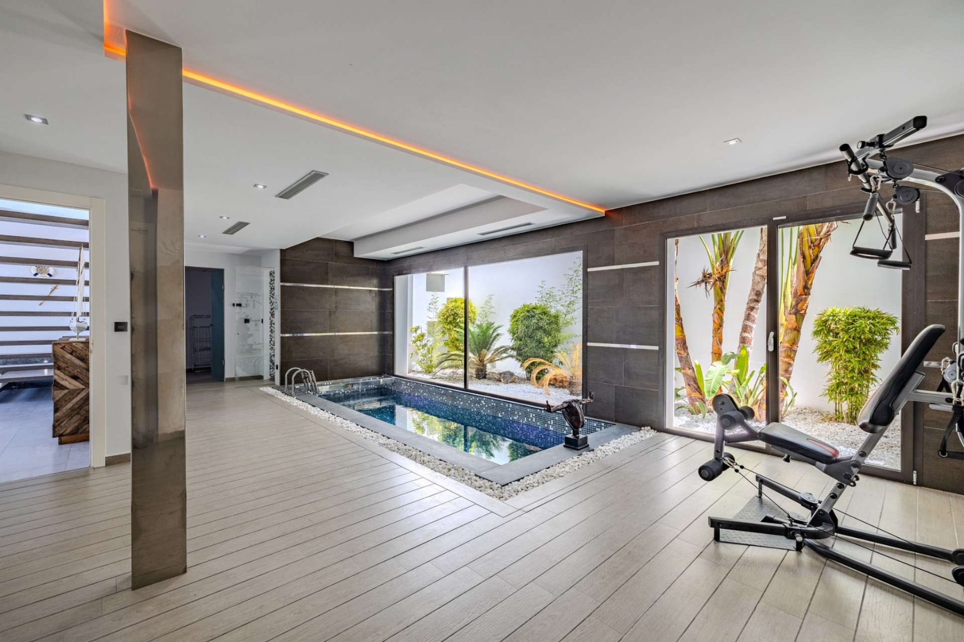 Sale - Villa -
Javea