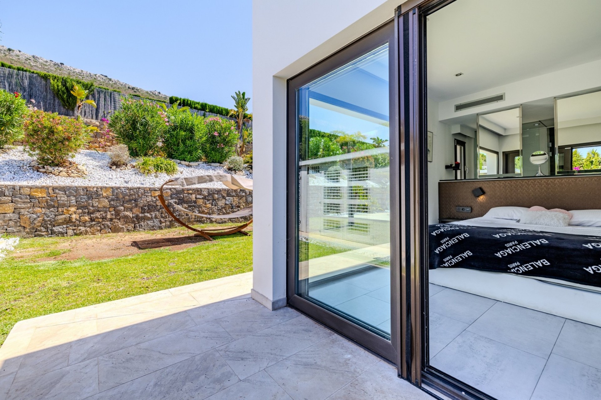 Sale - Villa -
Javea