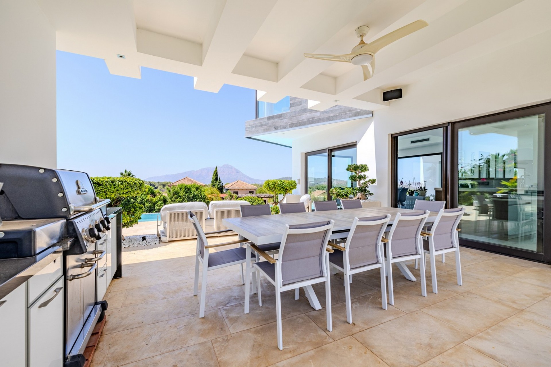 Sale - Villa -
Javea