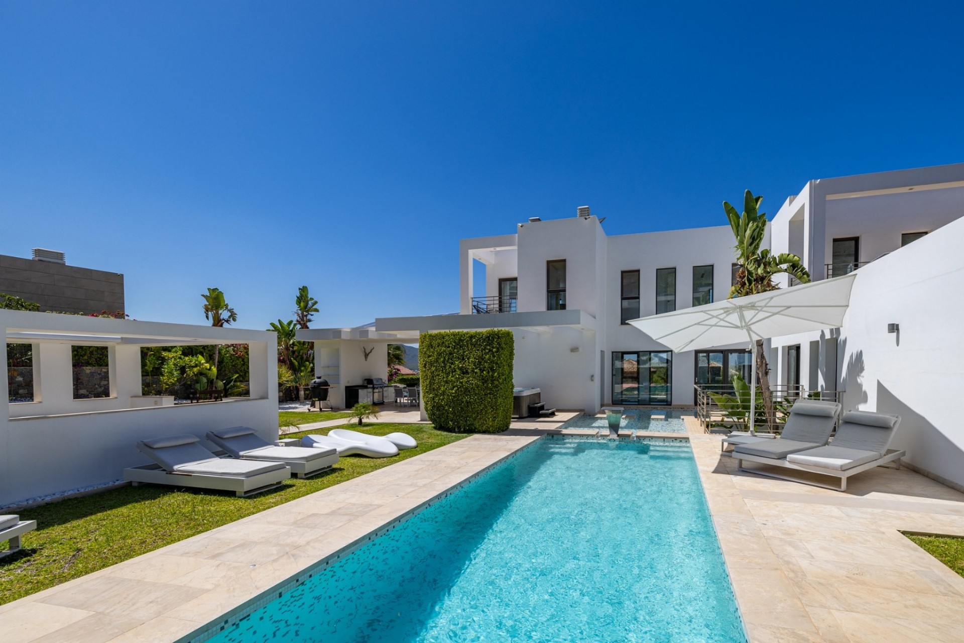 Sale - Villa -
Javea