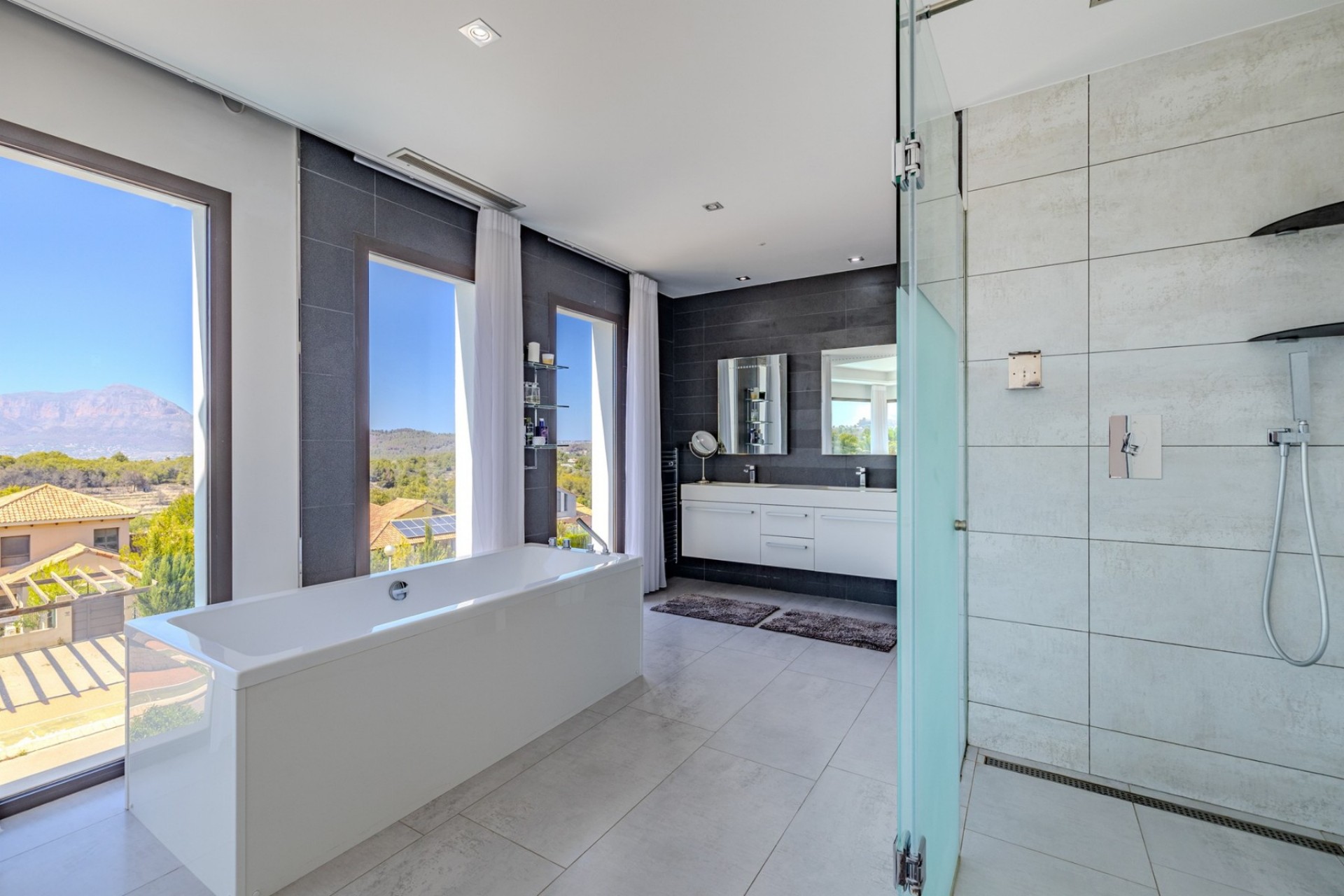 Sale - Villa -
Javea