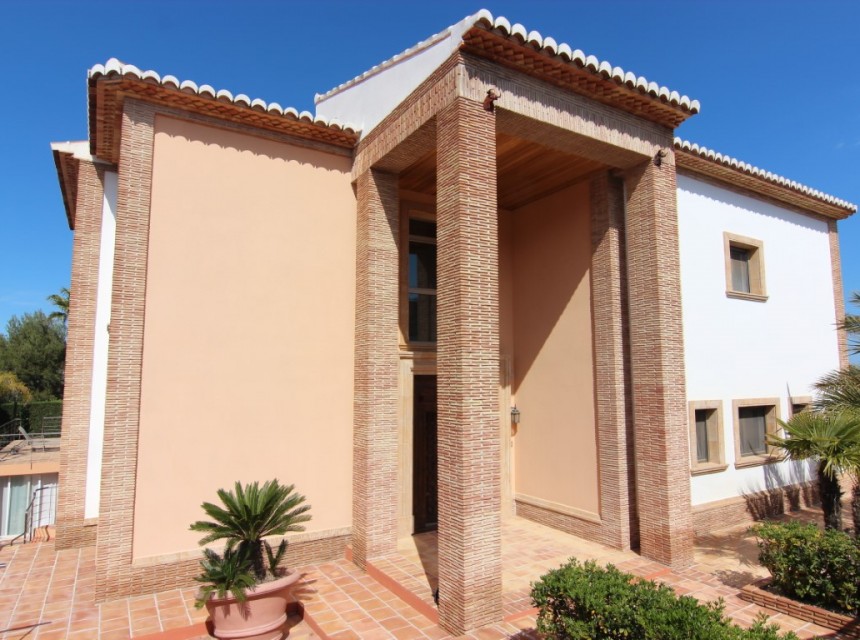 Sale - Villa -
Javea