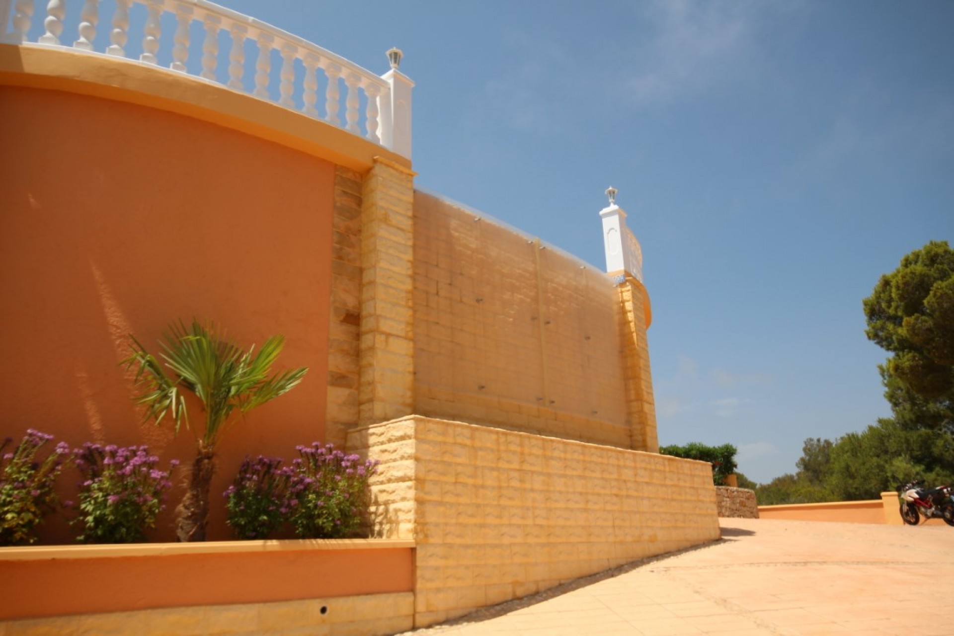 Sale - Villa -
Javea
