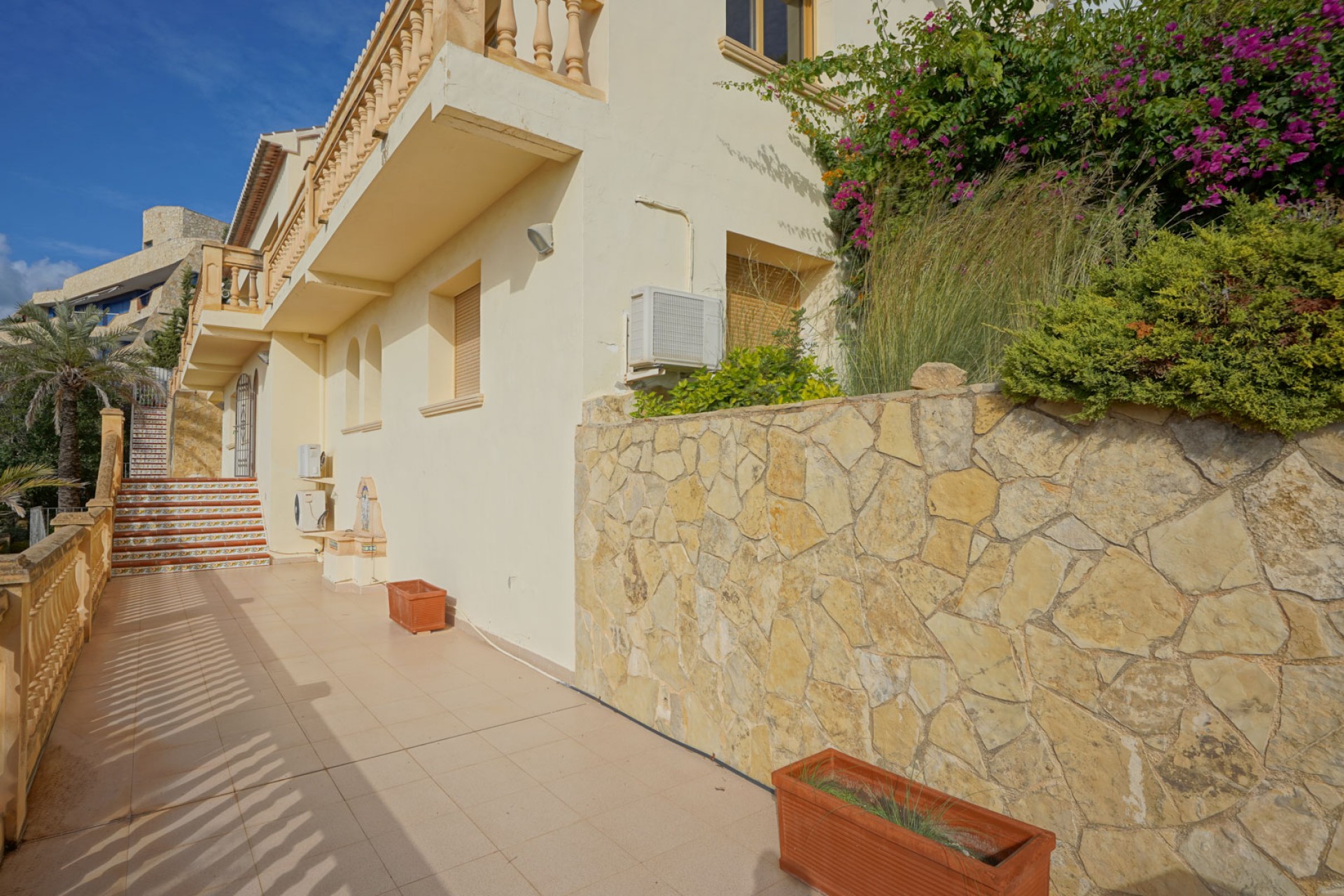 Sale - Villa -
Javea