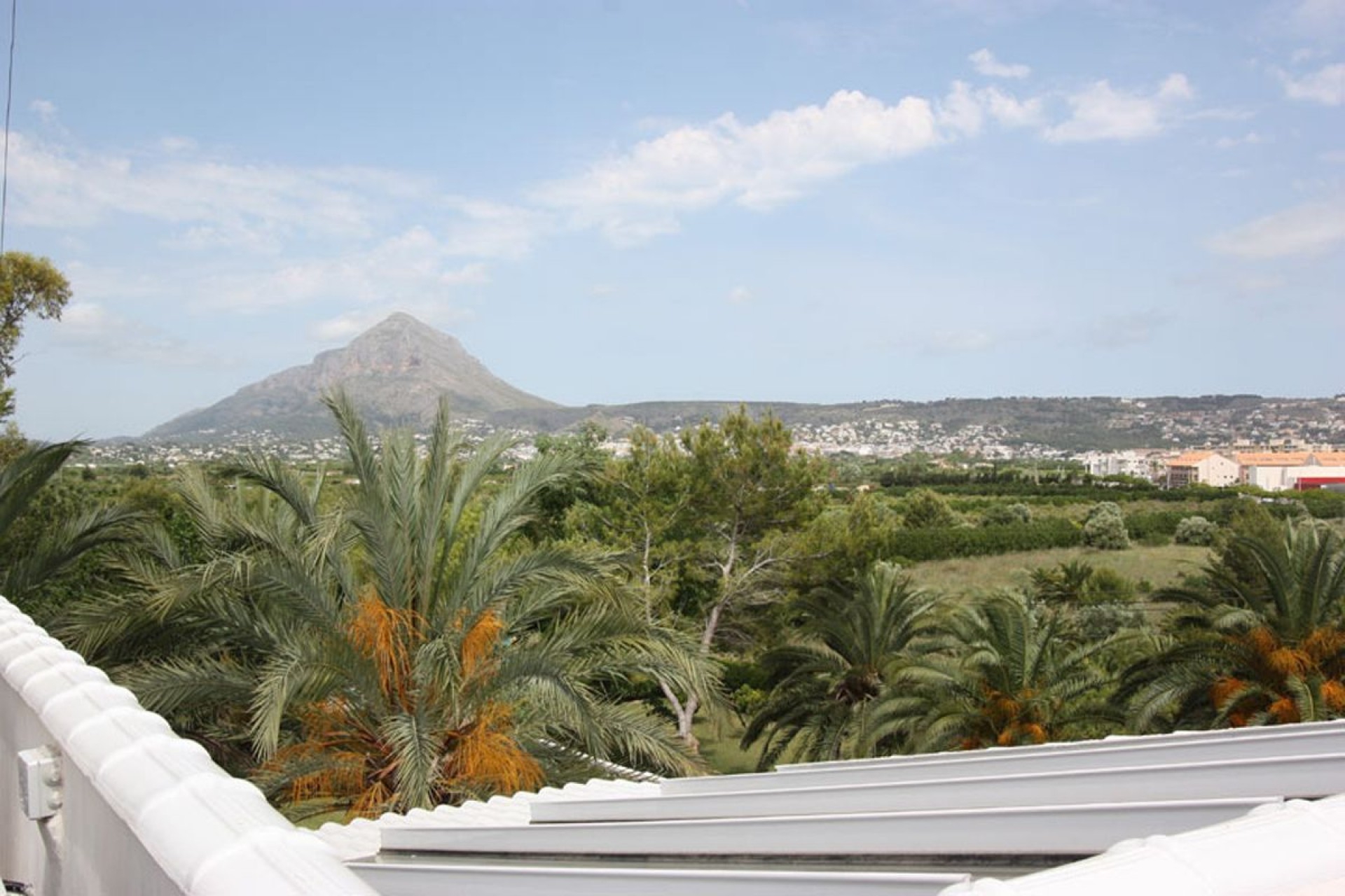 Sale - Villa -
Javea