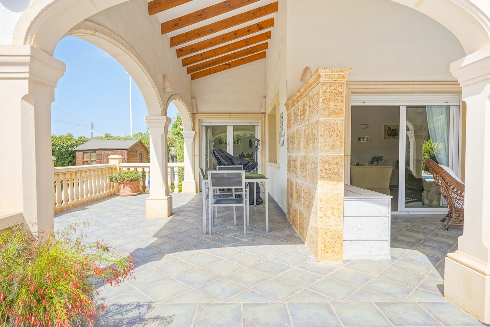 Sale - Villa -
Javea