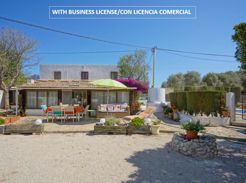 Sale - Villa -
Javea