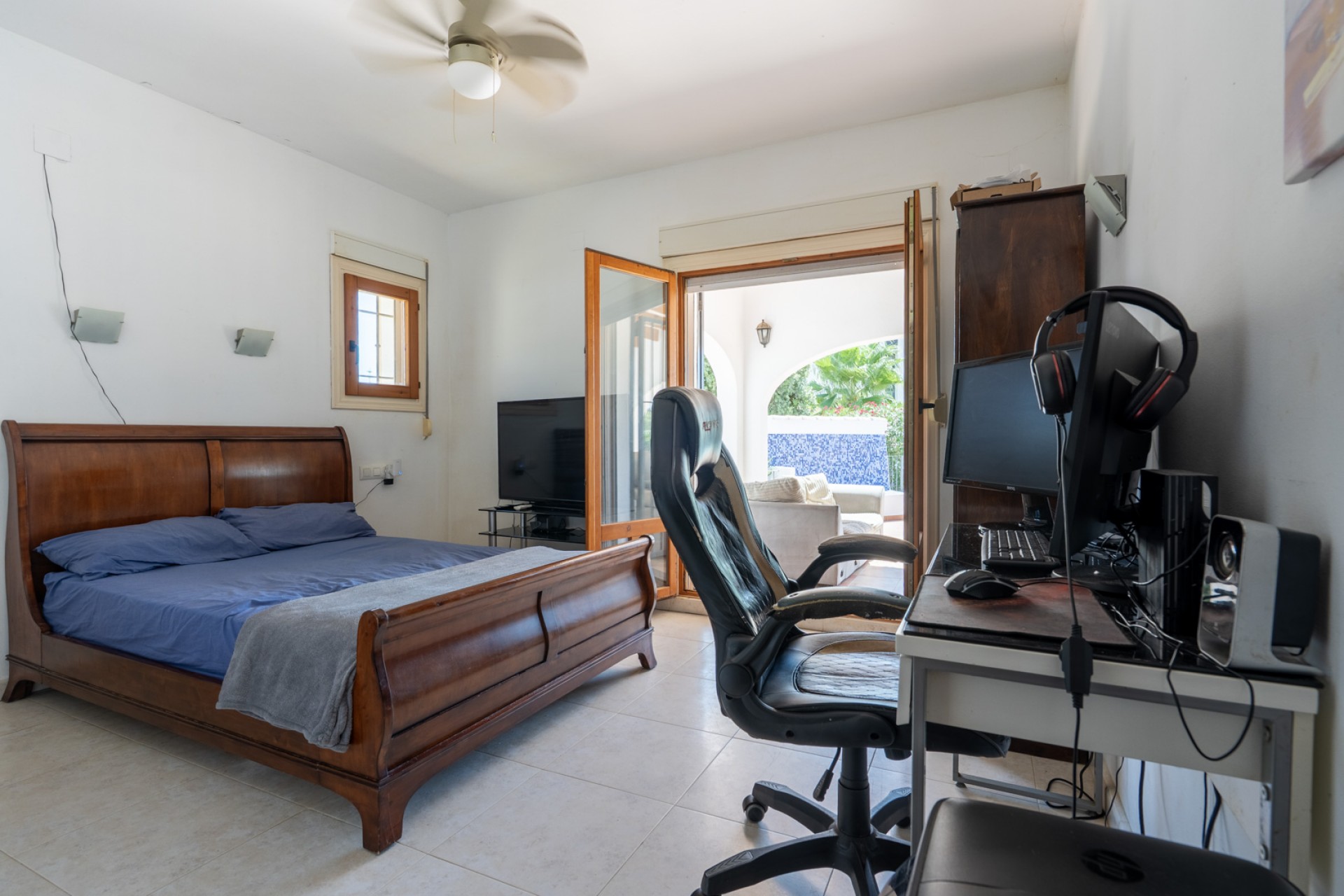 Sale - Villa -
Javea