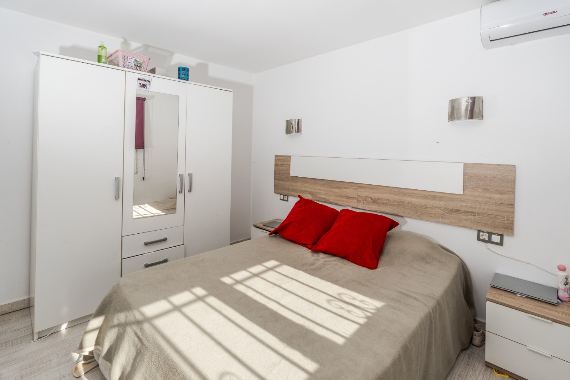 Sale - Villa -
Javea