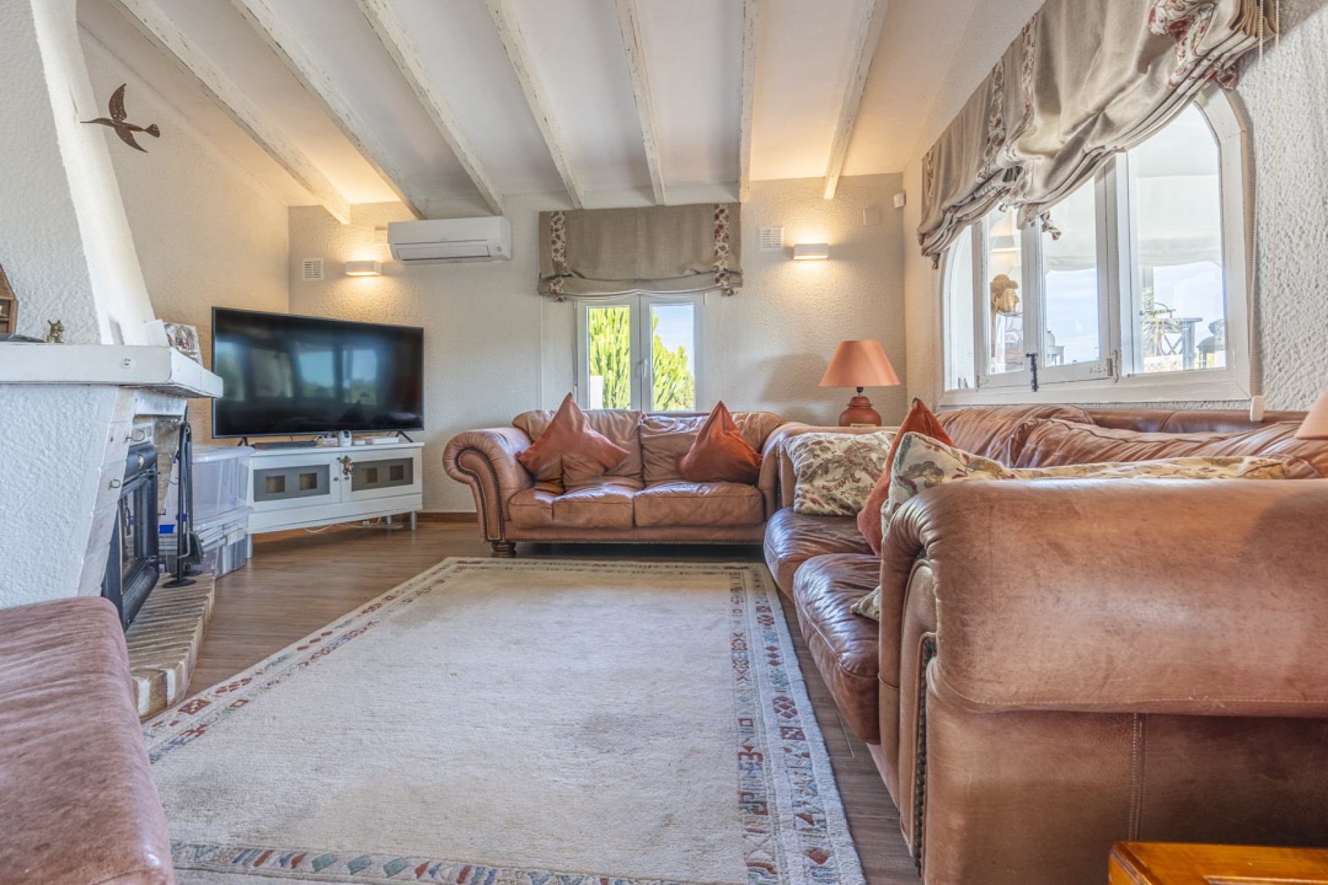 Sale - Villa -
Javea