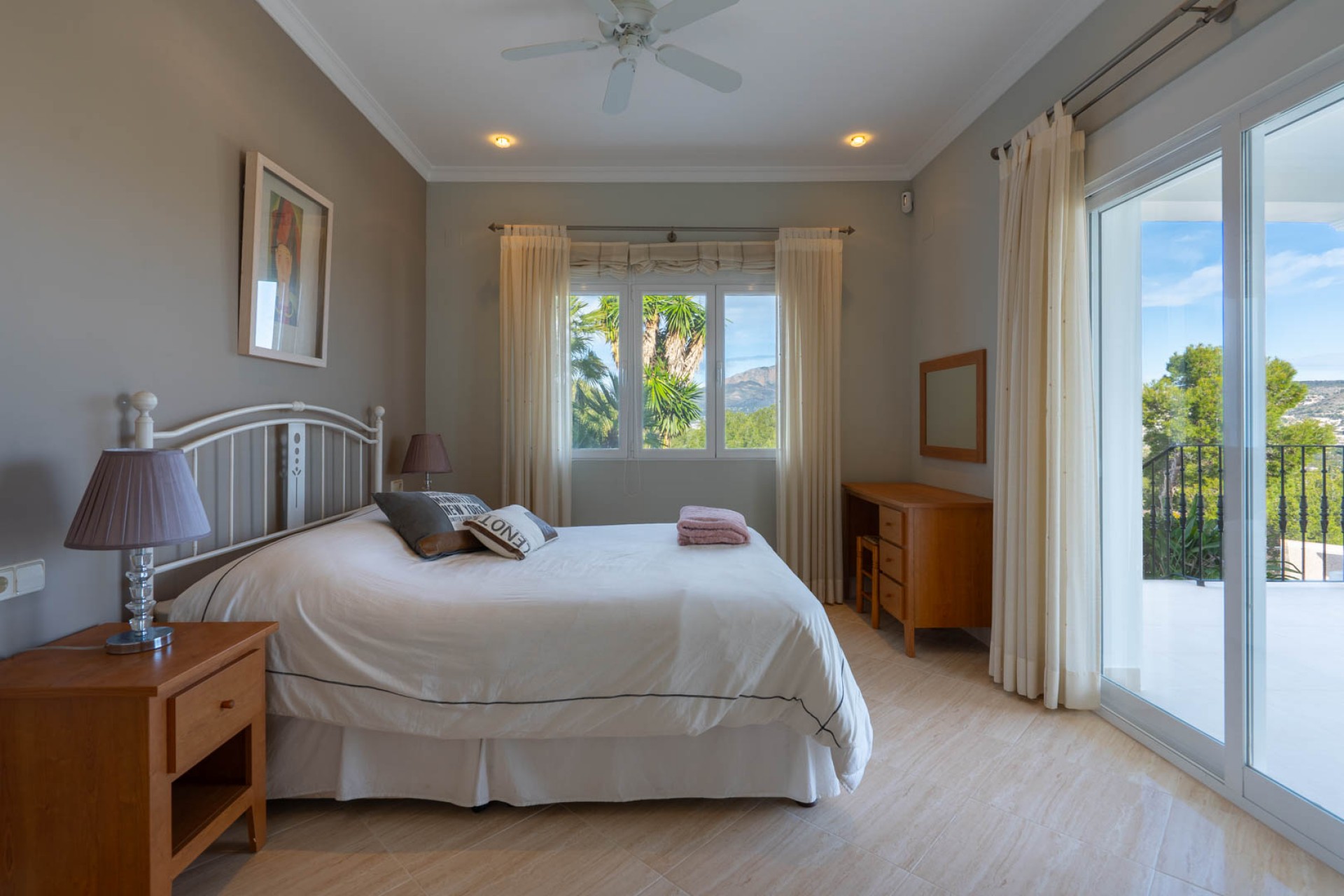 Sale - Villa -
Javea