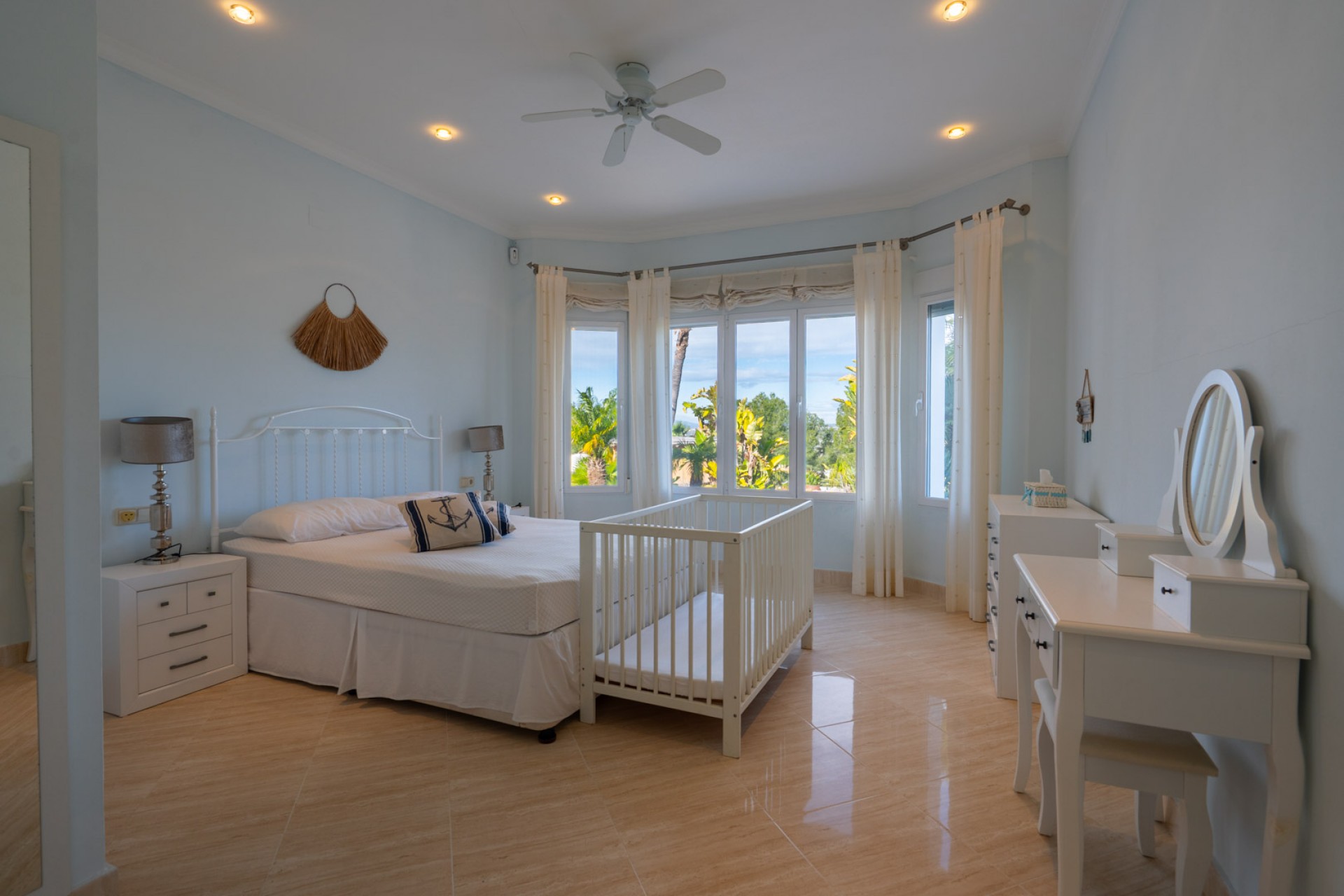 Sale - Villa -
Javea