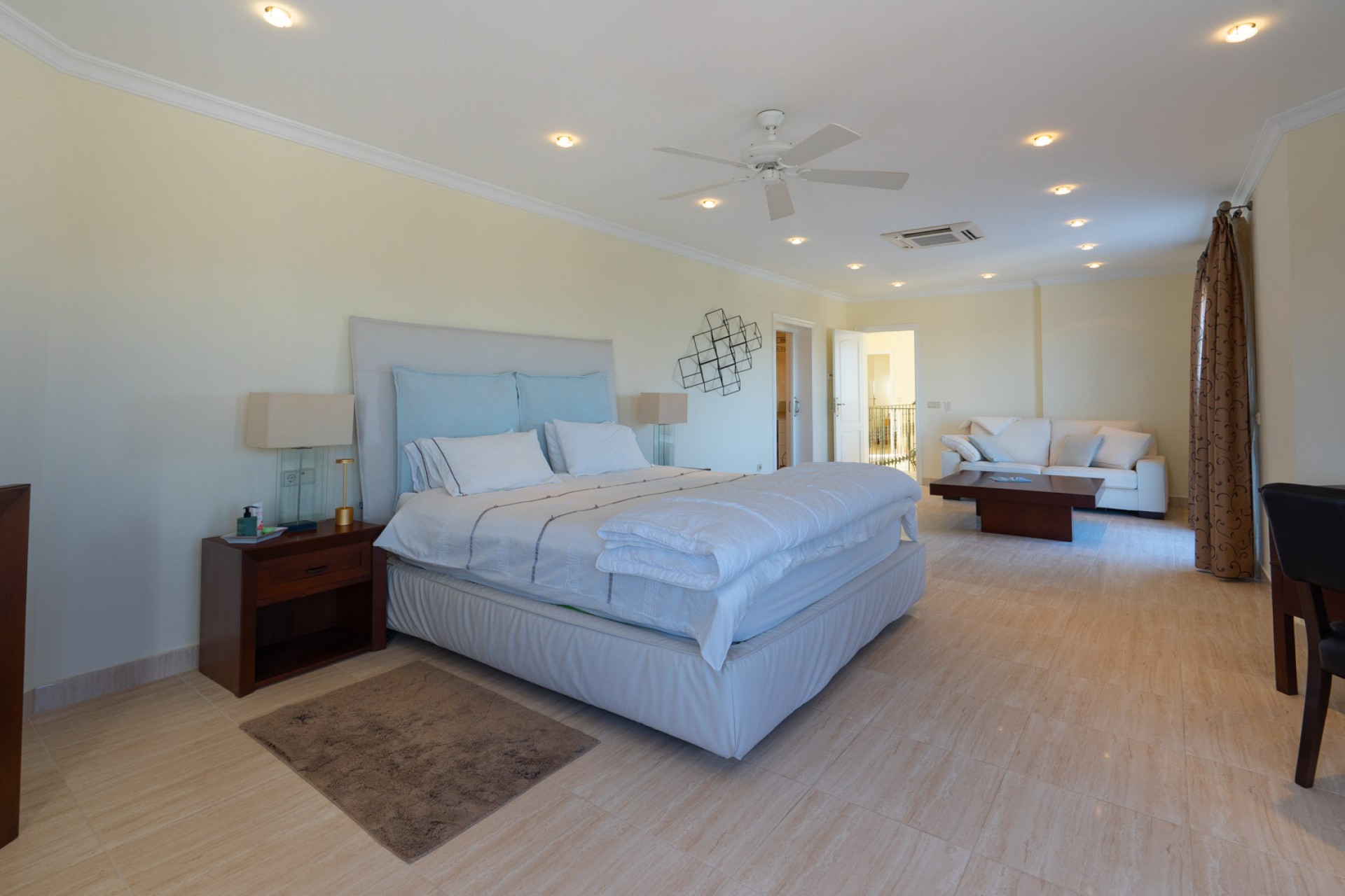 Sale - Villa -
Javea