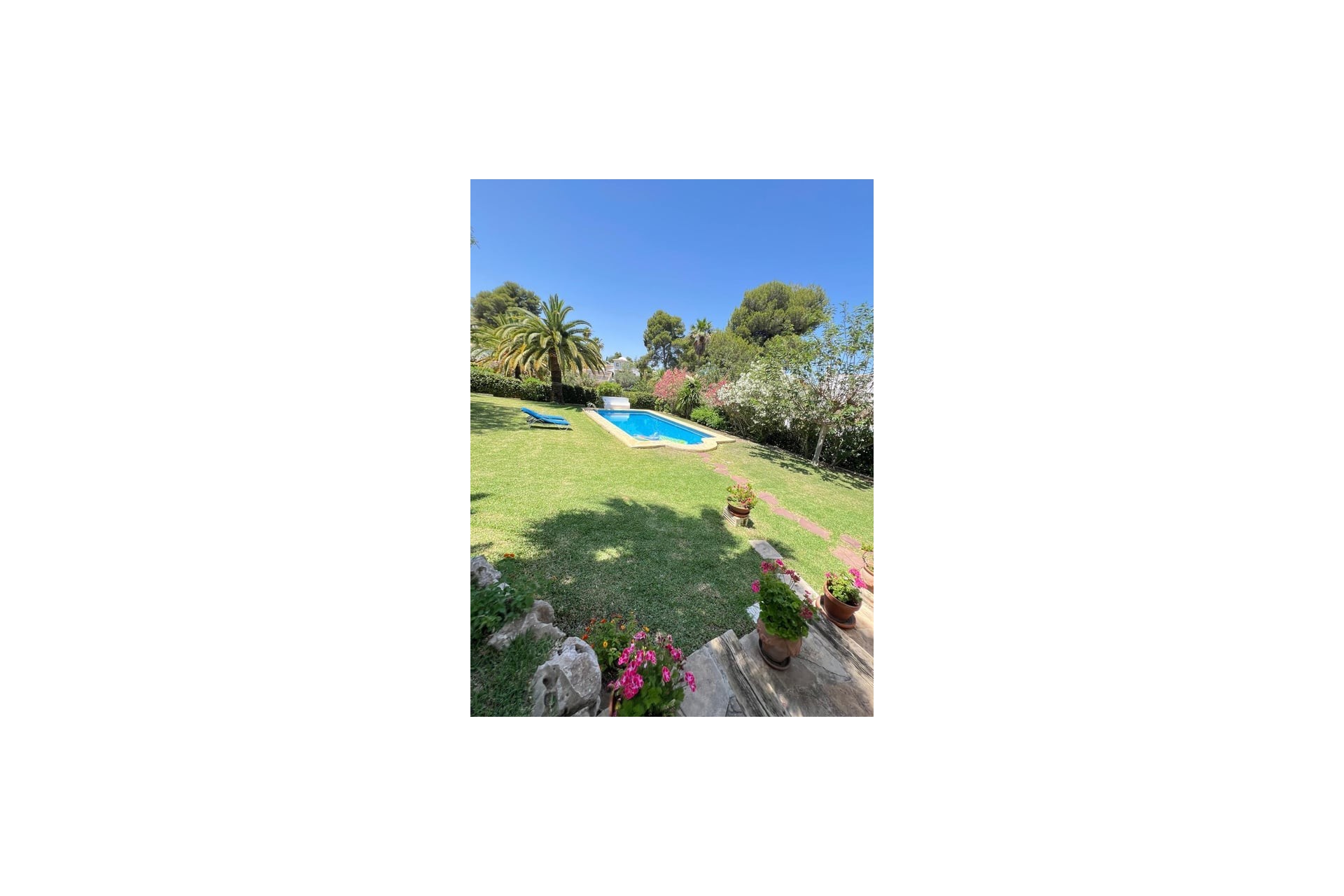 Sale - Villa -
Javea