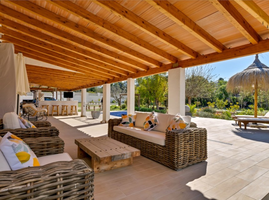 Sale - Villa -
Javea
