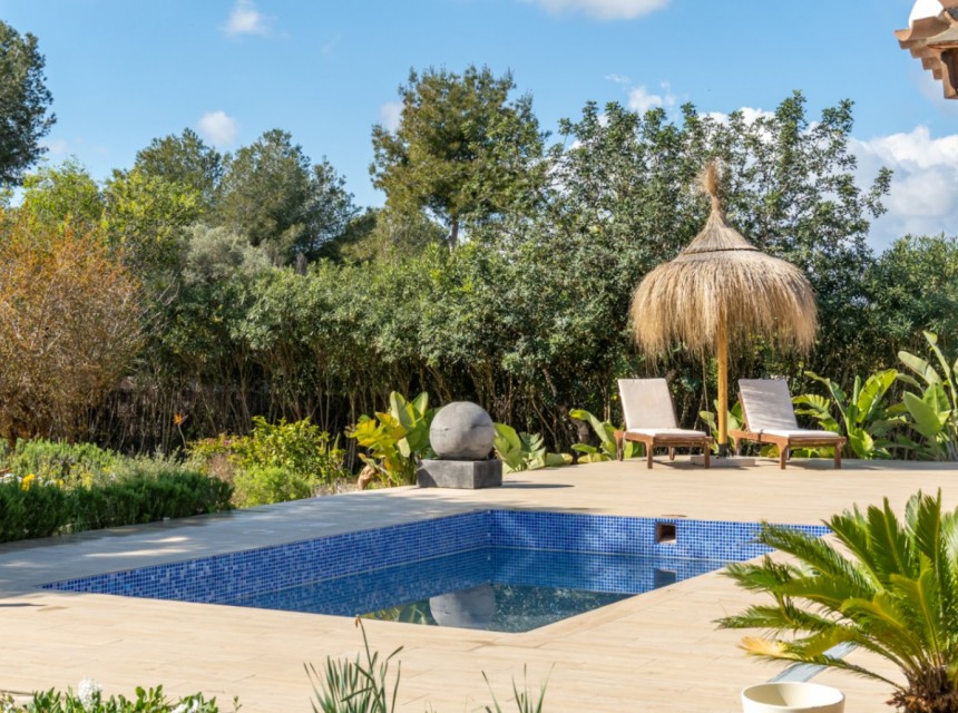 Sale - Villa -
Javea