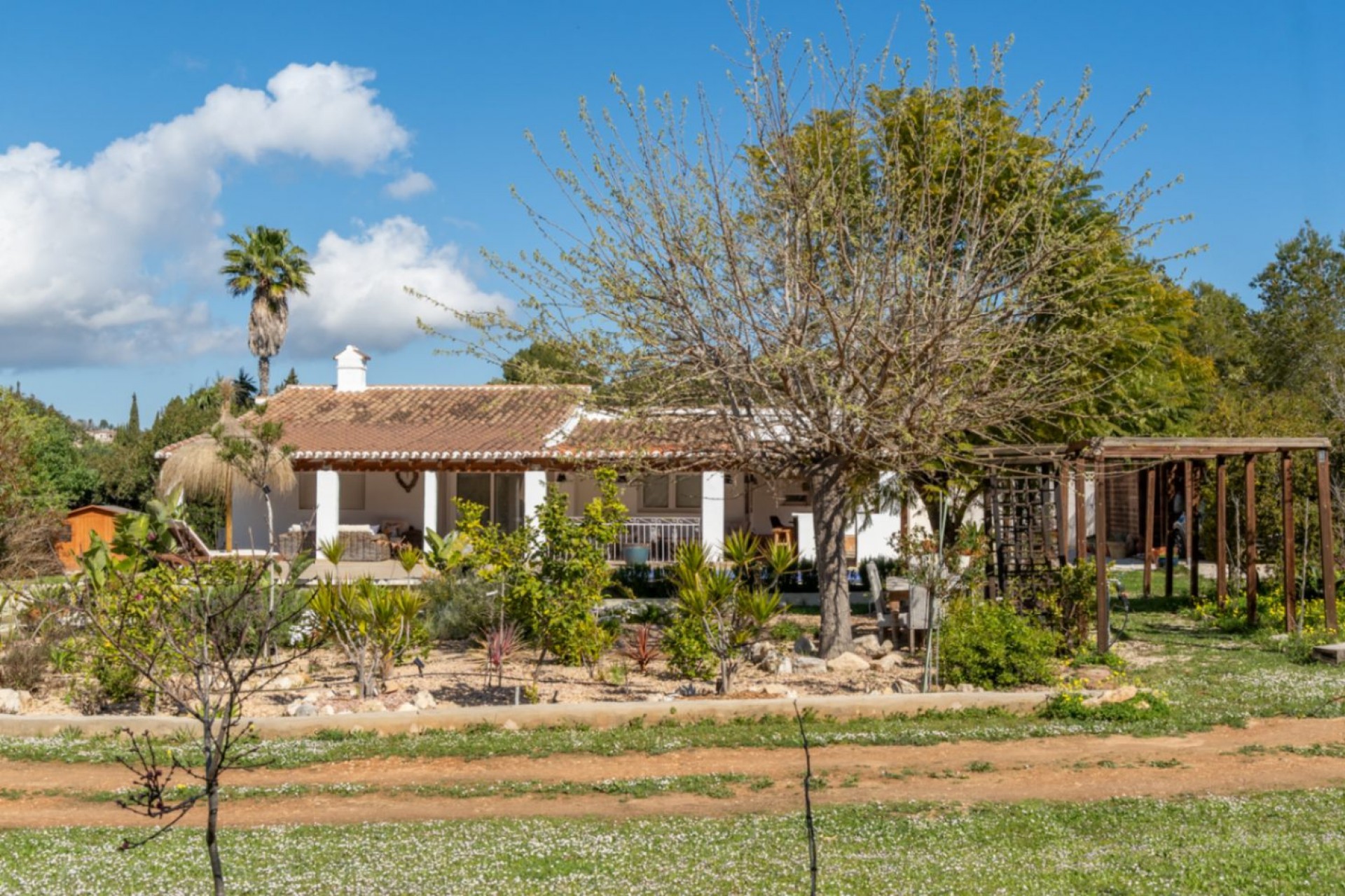 Sale - Villa -
Javea