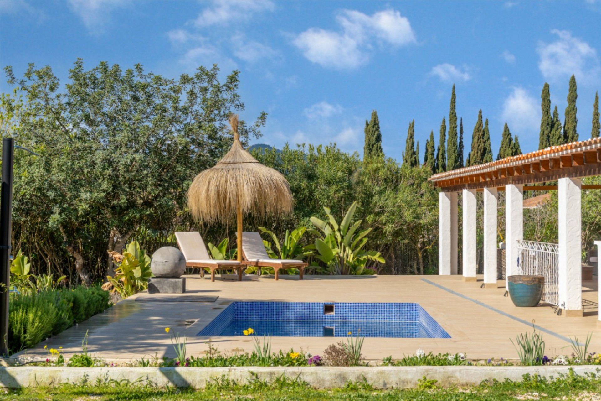 Sale - Villa -
Javea