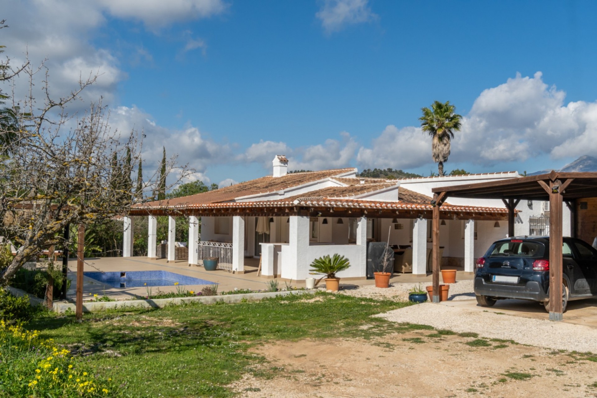 Sale - Villa -
Javea
