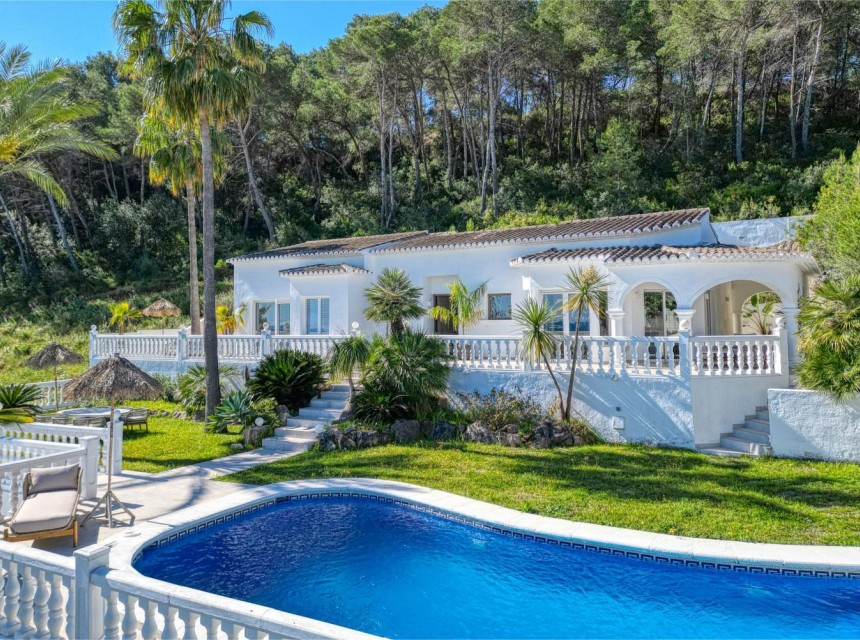Sale - Villa -
Javea