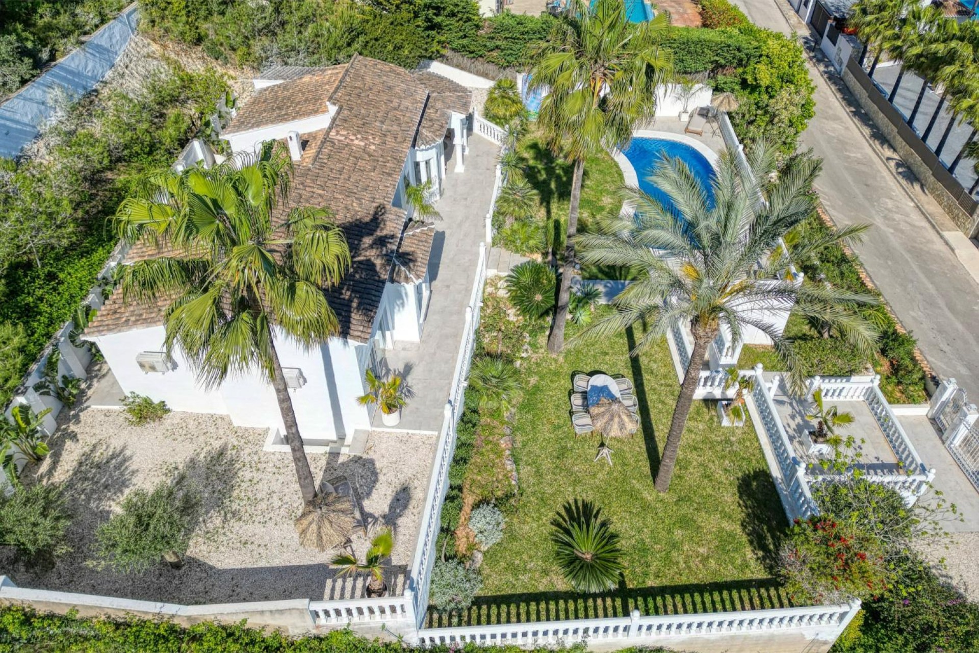 Sale - Villa -
Javea