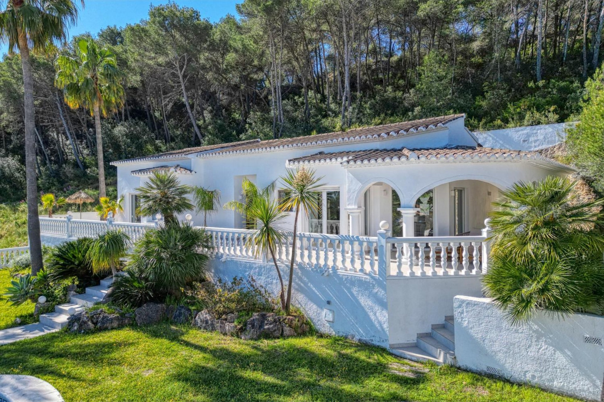 Sale - Villa -
Javea