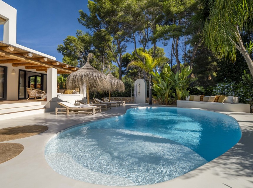 Sale - Villa -
Javea
