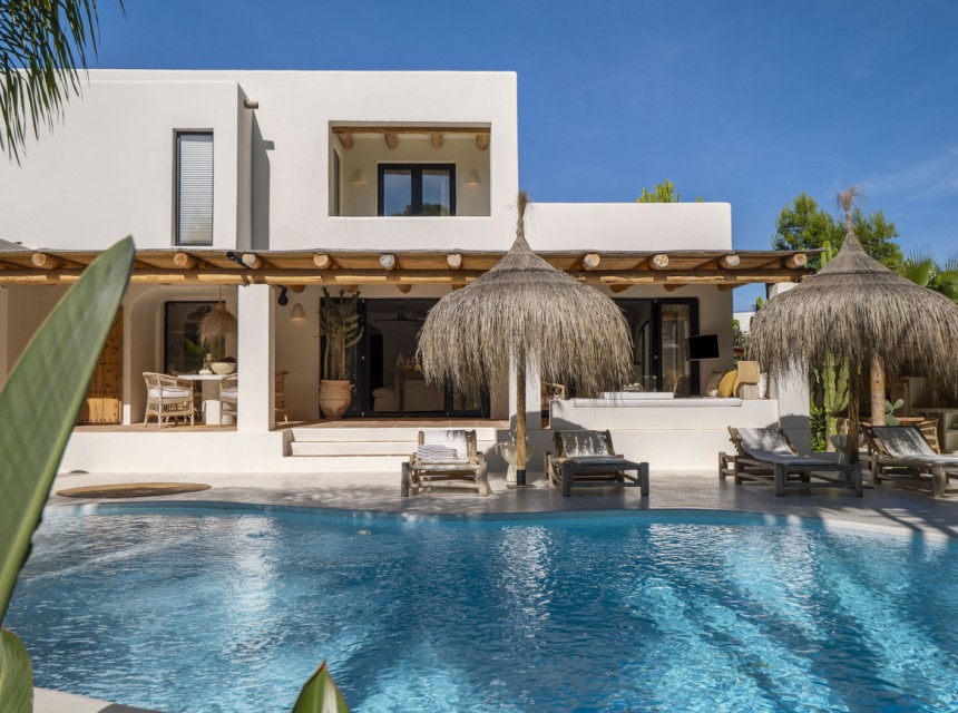 Sale - Villa -
Javea