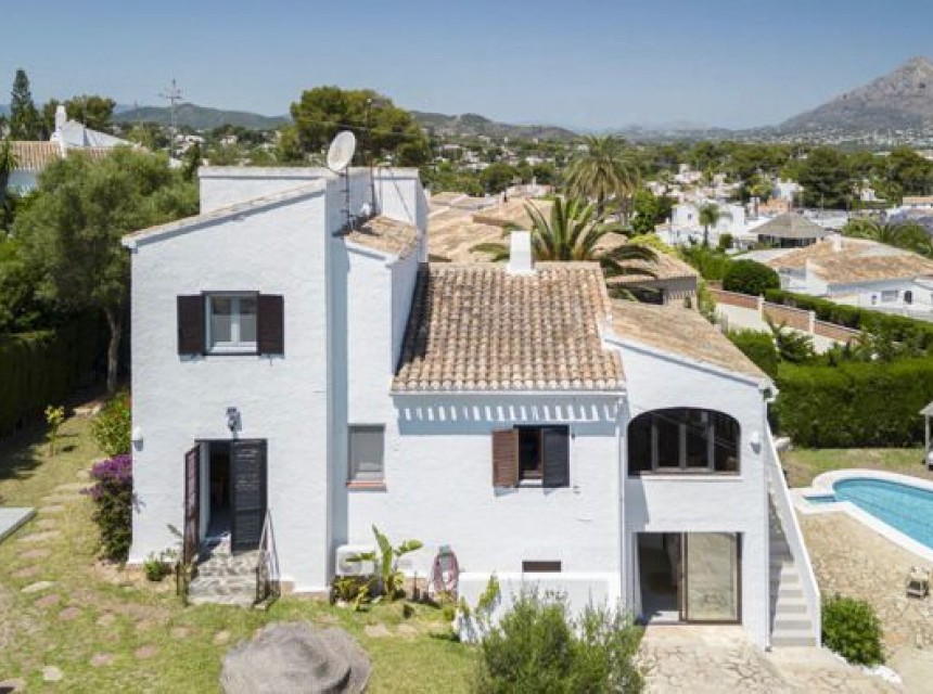 Sale - Villa -
Javea